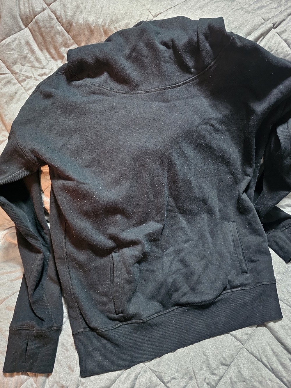 ZYIA Black Crewneck Sweatshirt with Front Pockets